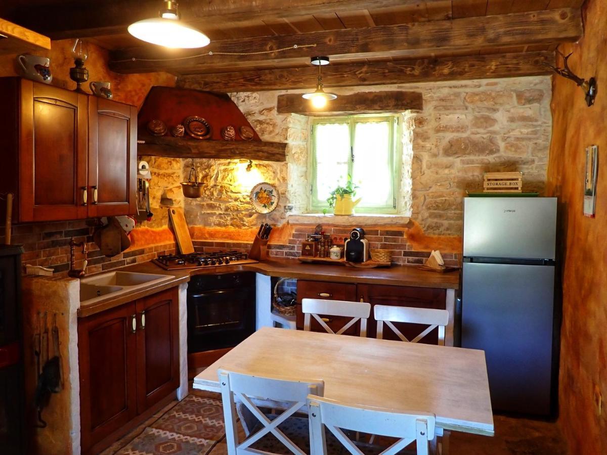 Cottage Al Merlo Olivo Буйе Екстериор снимка