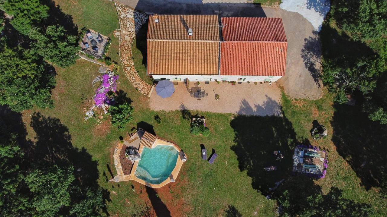 Cottage Al Merlo Olivo Буйе Екстериор снимка
